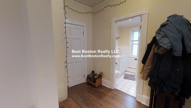 Photo - 21 Chandler St Unit 2