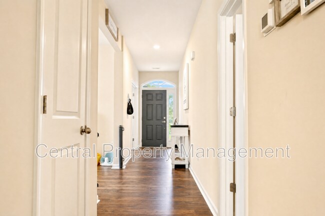 27 Oak Edge Ln