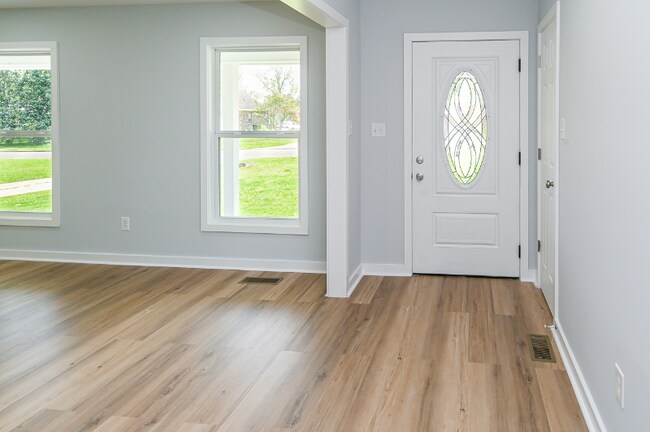 Photo - 1304 Aston St