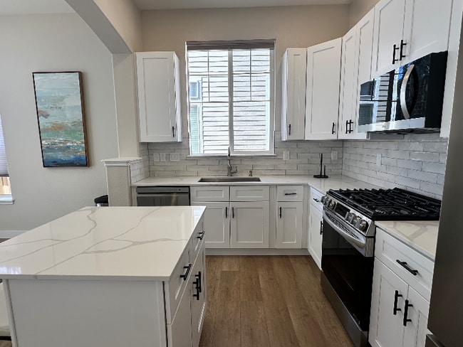 Photo - 10592 Pearlwood Cir