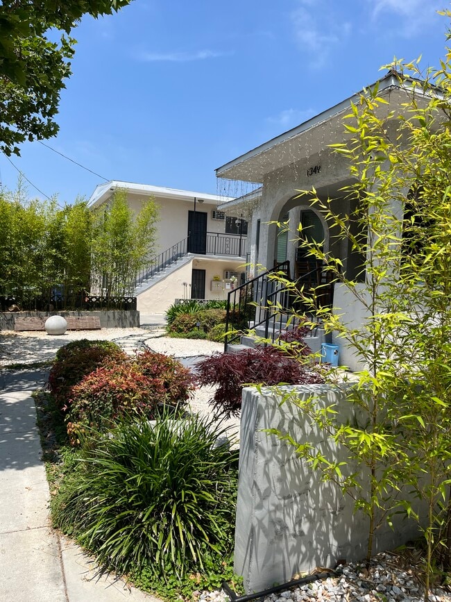 Photo - 1347 W 23rd St Unit #2