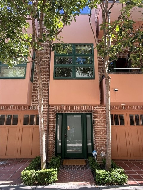 Photo - 2323 S Beverly Glen Blvd