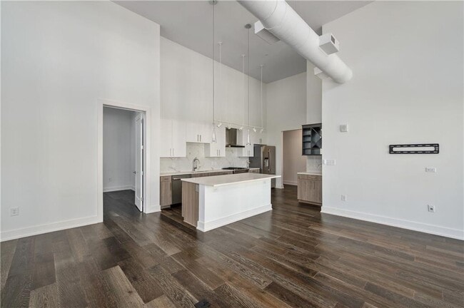 Photo - 775 Juniper St NE Unit 605