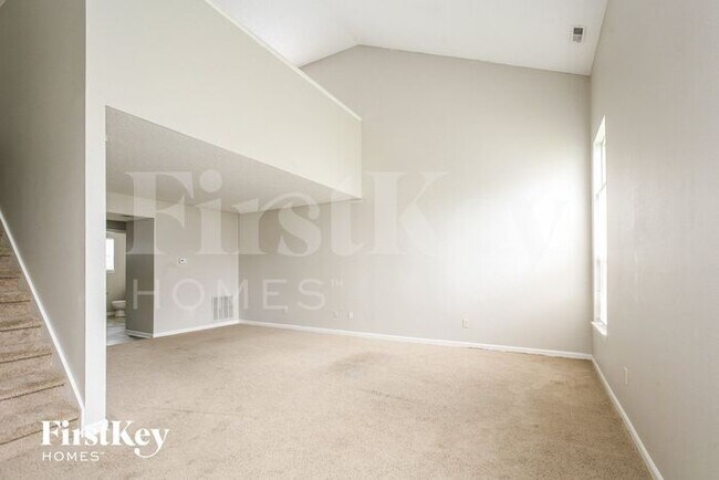 Photo - 10319 Kensil St