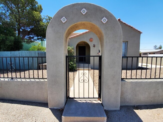 Photo - 1404-PM211404 E Grant Rd