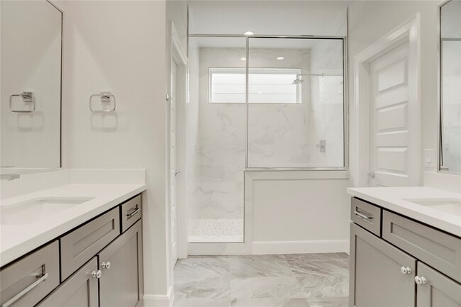 Photo - 2781 Clinton Dr