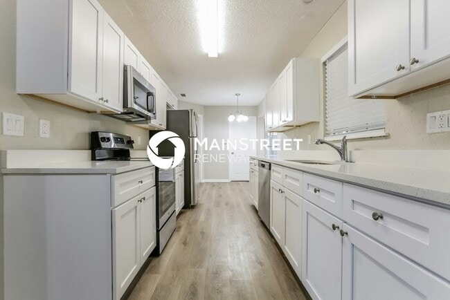 Photo - 3 Bedroom Pet-Friendly Home in Venice, FL with Main Street Renewal