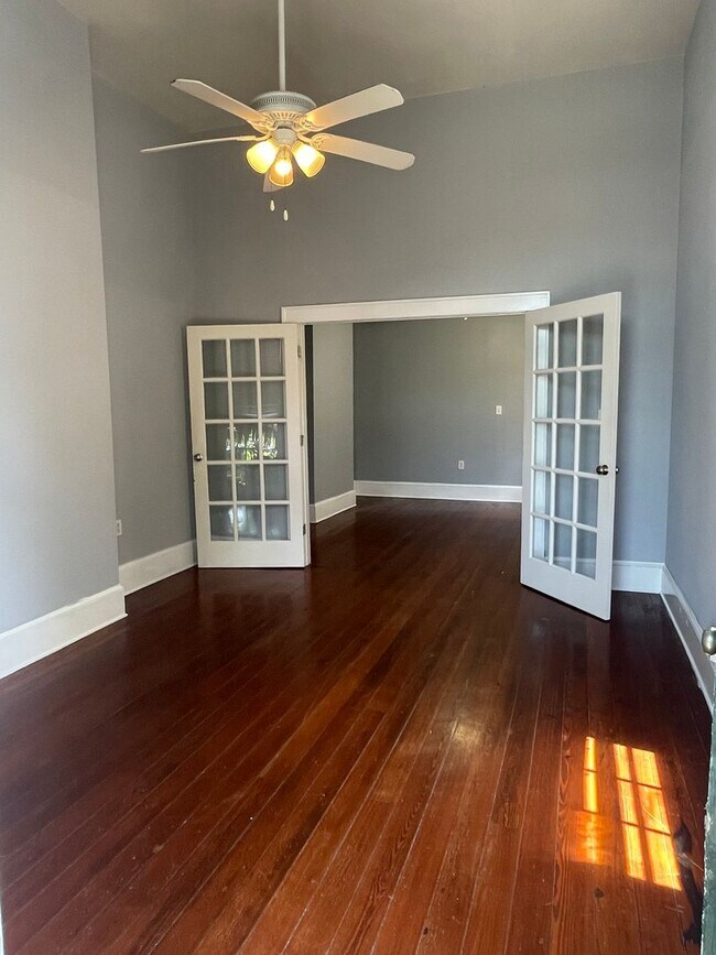 Photo - 1BD/1BA Shotgun with Laundry in Unit and Private Courtyard