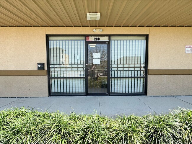 Photo - 12317 Bellaire Blvd
