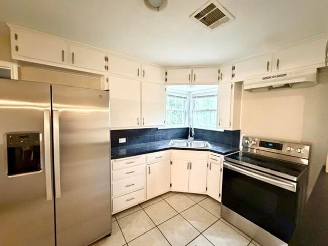 Photo - 3022 E Edmond Ave