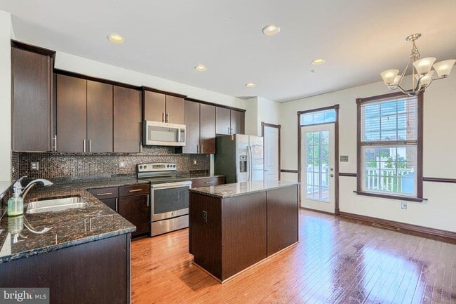 Building Photo - 4500 Fait Ave