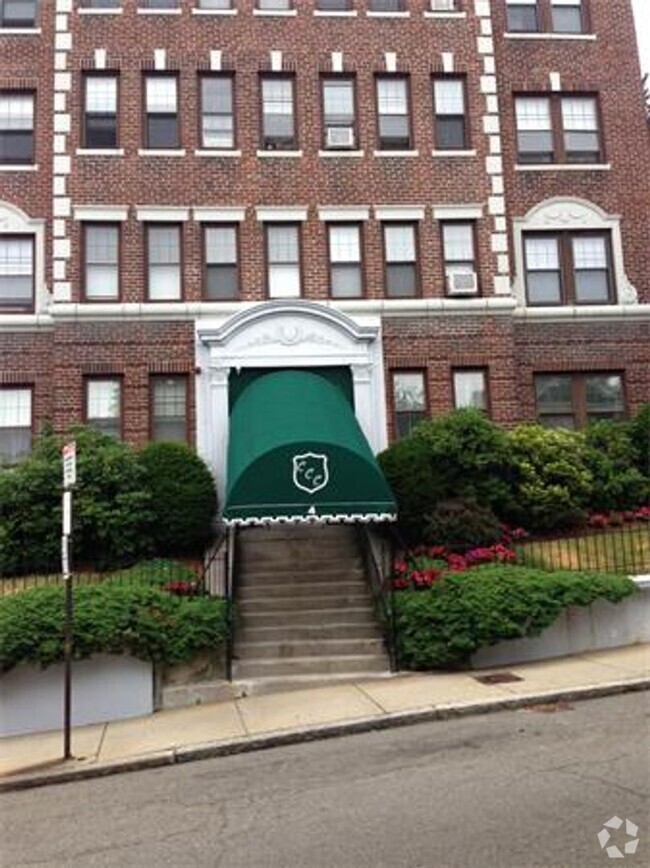 Building Photo - Nice 1BR/1Bath Brighton Listing! Rental
