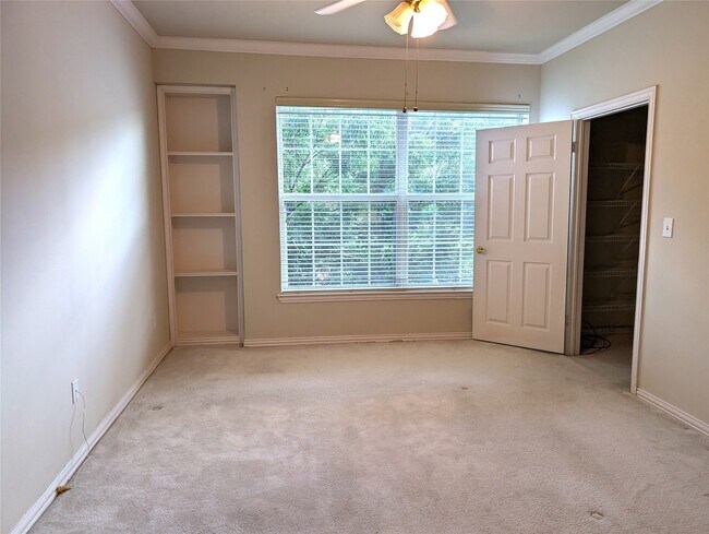 Photo - 2111 Welch St Unit B208