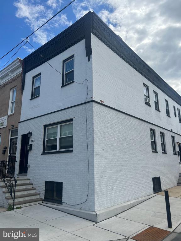 Building Photo - 1813 S 23rd St