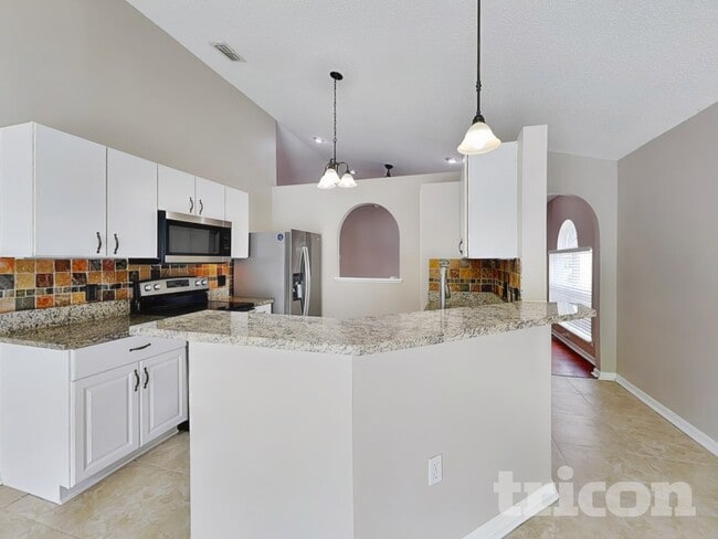 Photo - 30602 Birdhouse Dr