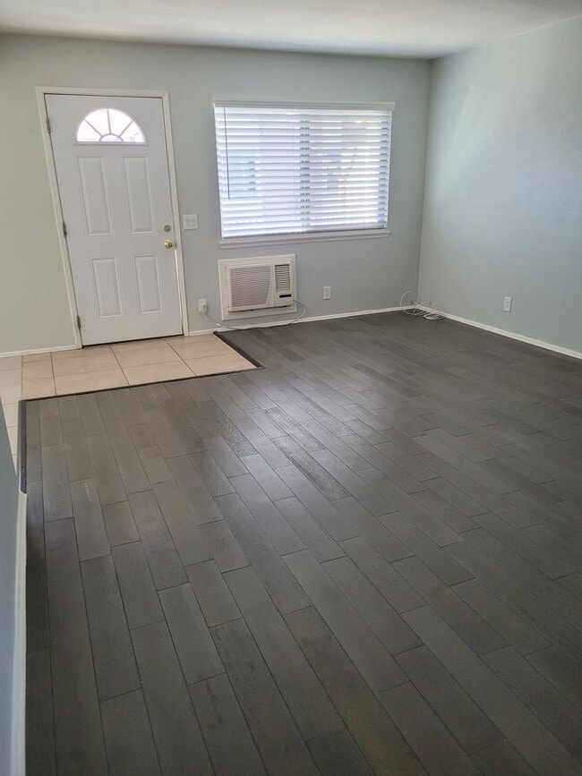 Great two bedroom/one bath in town! - Great two bedroom/one bath in town! Casa