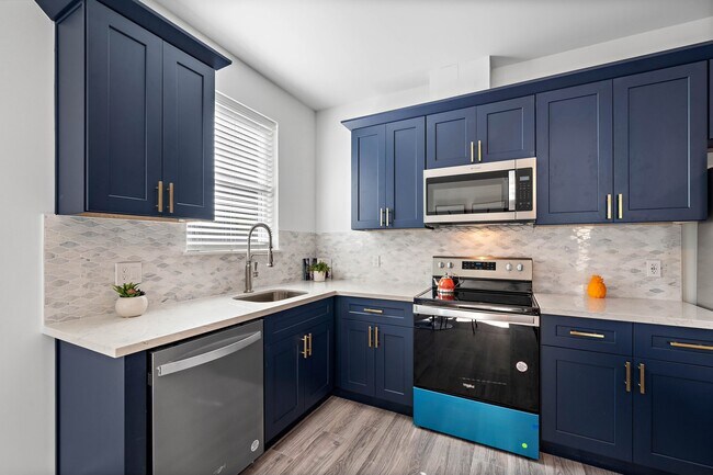 Photo - 207 E 38th St Unidad B