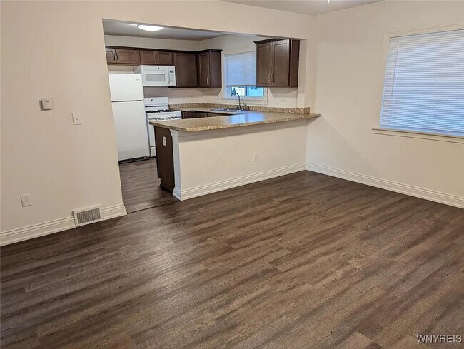 Photo - 77 Laverack Ave