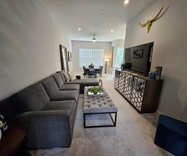 Photo - 12001 Vista Parke Dr