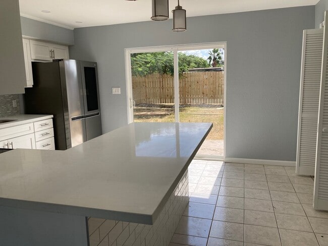 Photo - 1657 N Shore Dr