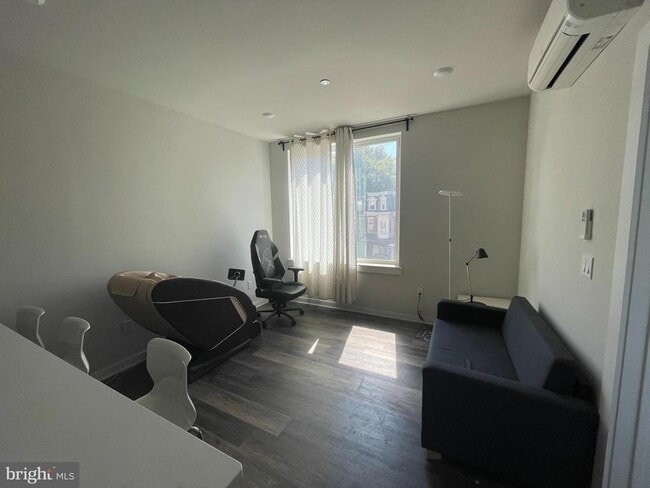 Photo - 4217 Chestnut St Unit 301