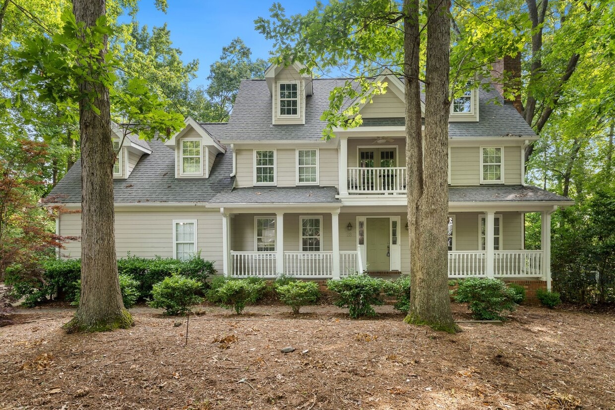 3 bed, 3.5 bath with expansive deck and fe... - 3 bed, 3.5 bath with expansive deck and fe...