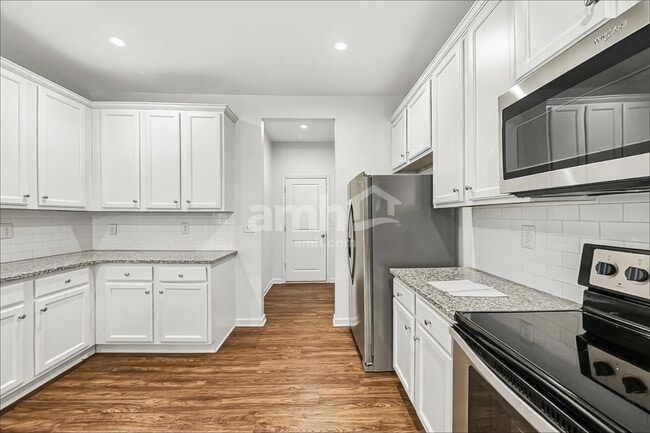 Photo - 516 Woodall Rd