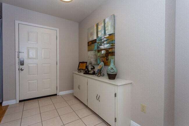 Photo - 3090 Peaks View Ln