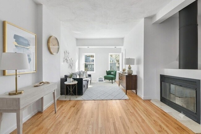 Photo - 159 Dorchester St Unit 3