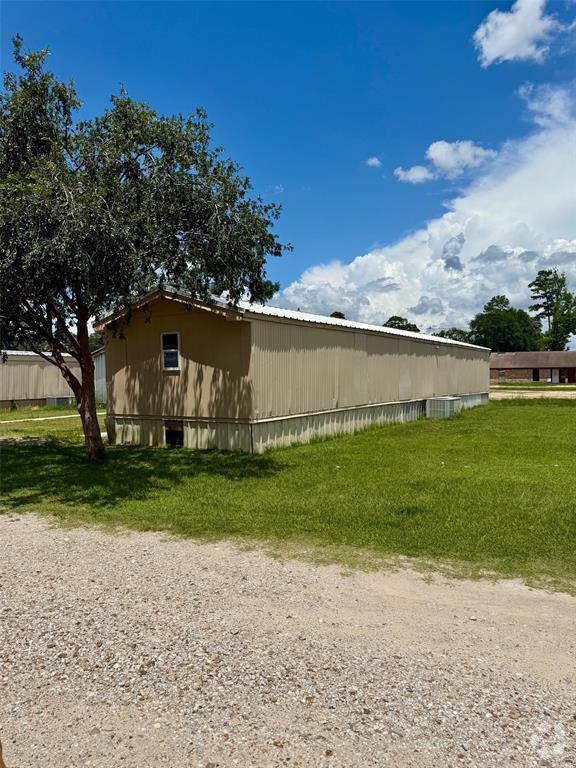 Building Photo - 22786 Cuttler Rd Rental