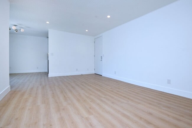 Photo - A Santa Monica Sanctuary: 834 Fourth Street