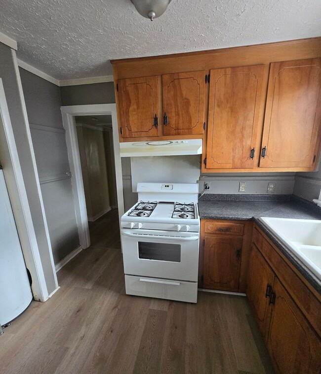 Photo - 823 Lockwood Ave