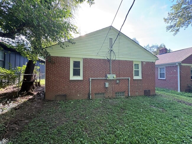 4348 Crittenden Ave