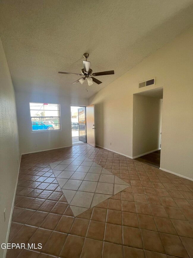 Photo - 204 Prado Rd