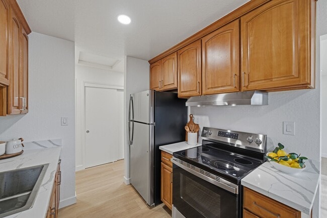 Photo - 1731 Ross Cir Unit 2