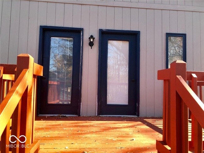 Photo - 945 Fox Hill Dr