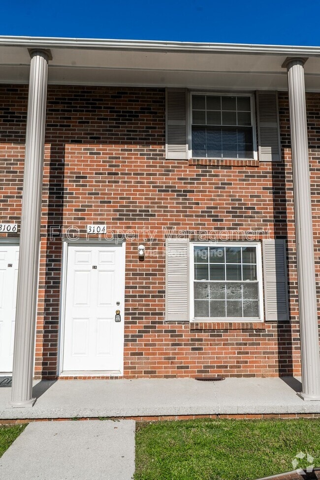 Building Photo - 3104 E Governor John Sevier Hwy Unit 18 Rental