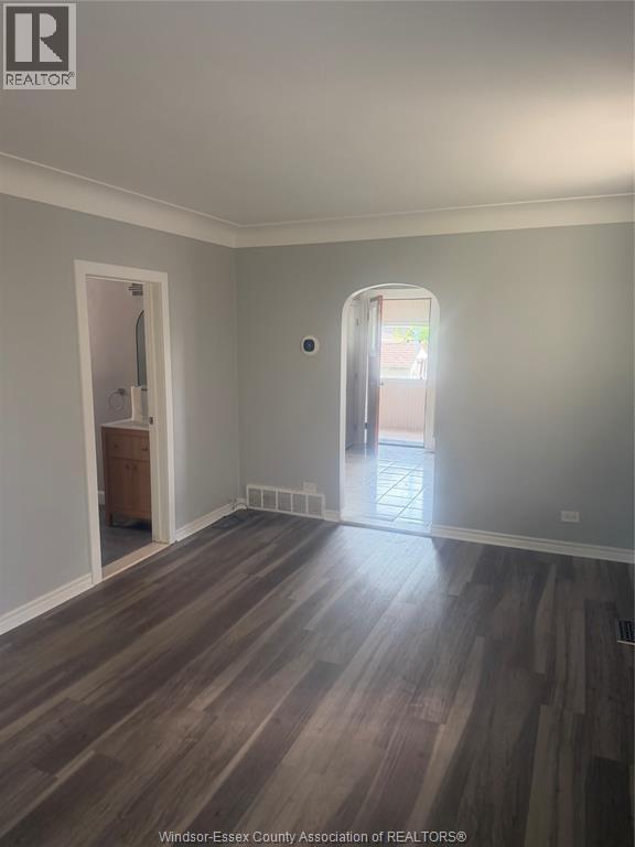 Photo - 1536 Marentette Ave