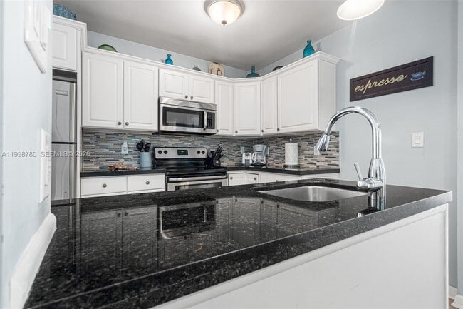 Photo - 2033 NE 33rd Ave Unit 2