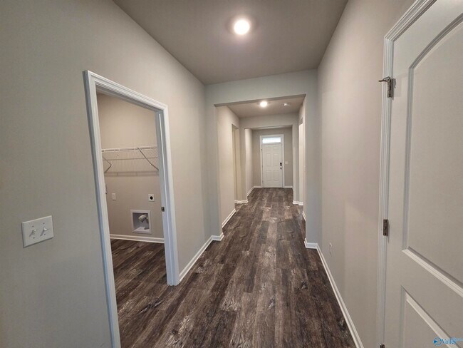Photo - 105 Fellington Ct