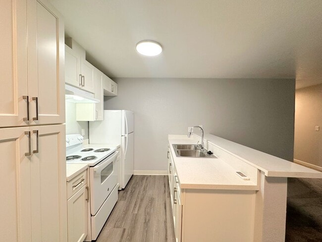 Photo - Lincoln Crest Apartments - 6248 Gettysburg Place