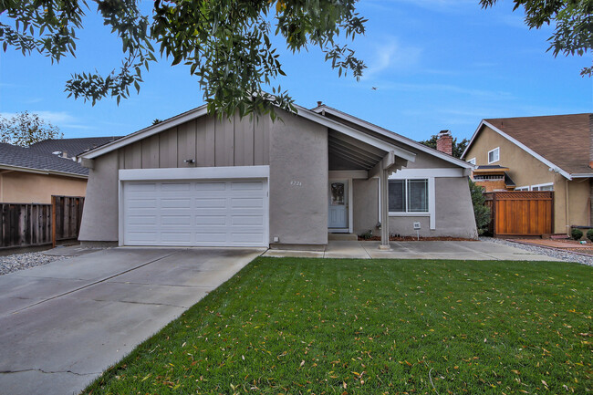 4bd/2ba Home in South San Jose – Available... - 4bd/2ba Home in South San Jose – Available...