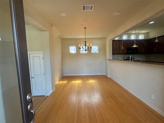 Photo - 1814 Maple Ave