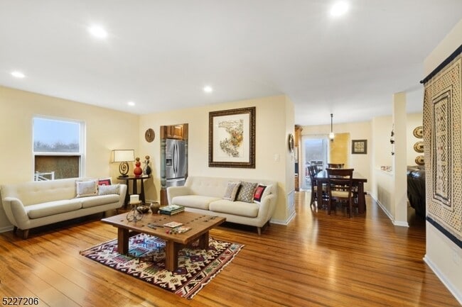 Photo - 70 Alvin Sloan Ave