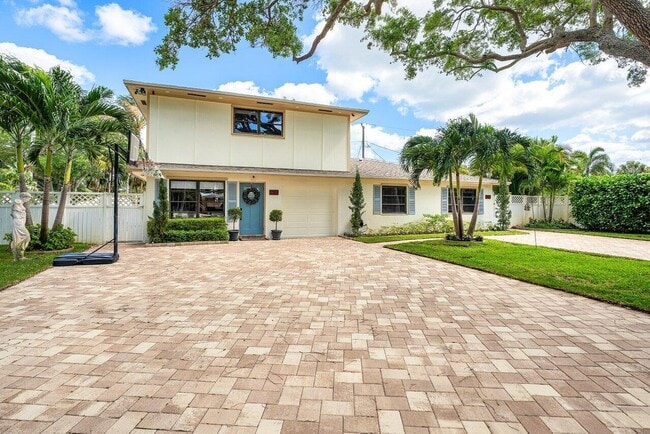Photo - 2101 N Palm Cir