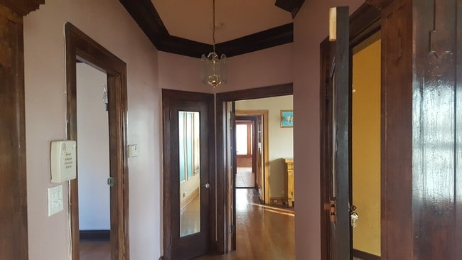Sala - 8057 S Sangamon St Unidad 2