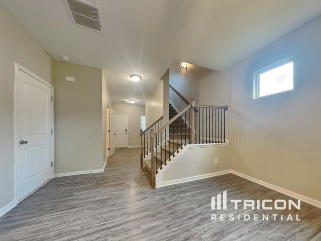 Photo - 307 Arbor Cir