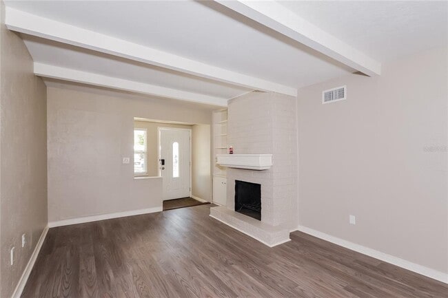 Photo - 2839 Hope St