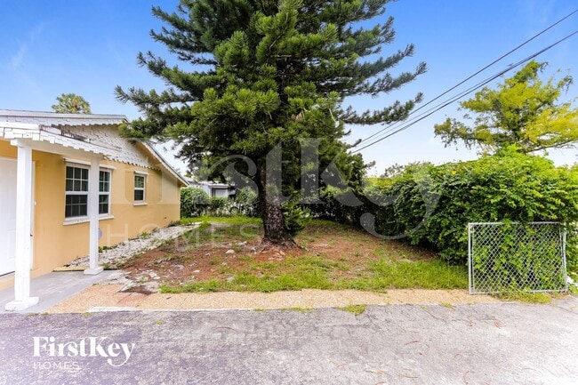 1940 SW 65th Terrace