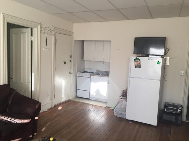 *Las imágenes son muestras representativas de la unidad anunciada. En algunos casos, las unidades reales que visita... - 35 Fairfield St Unidad 3A